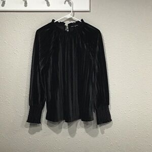 Cable & Gauge Black Velvet Pleated Mock Neck Blouse Women’s S Witchy Whimsygoth